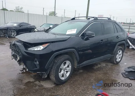 2019 Toyota Rav4 Xle z USA, uszkodzony, nr VIN 2T3W1RFV7KC014296